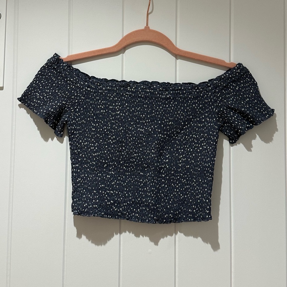 👛2/$25👛 Abercrombie & Fitch Blueish Grey and White Off the Shoulder Top